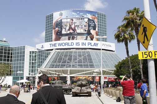 ꡼ No.022Υͥ / E3 2011פ򿶤֤äơ򤷤4GameråդԽ嵭Ǻ