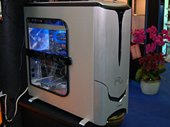 ������#014�Υ���ͥ���/��COMPUTEX 2008��26�ϥ����ޡ�����PC�������ϡָ����ܤ�굡ǽ�פλ���ء�