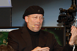 画像ギャラリー No.001のサムネイル画像 / Intel,PCゲームへの取り組みを公開。ゲーム市場を3つに分類し,最適なCPUをアピール。その定義には疑問符が