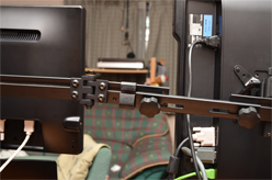 ꡼ No.021Υͥ / XFX֥ɤ3̥ǥץ쥤ɡXFX Triple Display Monitor StandפȤΩƤƤߤ