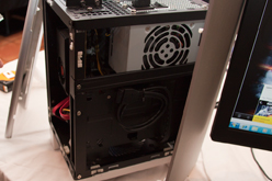 ꡼ No.026Υͥ / ƤӤġPCMini-ITXбǤо졤Raven RV04ϡֳȯסոǹԤ줿SilverStone٥ȥݡ