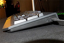 画像ギャラリー No.006のサムネイル画像 / 今度の「BlackWidow」「DeathAdder」「Kraken 7.1」は好みの色で光る。Razerの「Chroma」シリーズ3製品が10月31日に国内発売決定