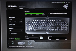 画像ギャラリー No.010のサムネイル画像 / 今度の「BlackWidow」「DeathAdder」「Kraken 7.1」は好みの色で光る。Razerの「Chroma」シリーズ3製品が10月31日に国内発売決定