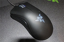 画像ギャラリー No.016のサムネイル画像 / 今度の「BlackWidow」「DeathAdder」「Kraken 7.1」は好みの色で光る。Razerの「Chroma」シリーズ3製品が10月31日に国内発売決定