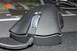 画像ギャラリー No.019のサムネイル画像 / 今度の「BlackWidow」「DeathAdder」「Kraken 7.1」は好みの色で光る。Razerの「Chroma」シリーズ3製品が10月31日に国内発売決定