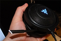 画像ギャラリー No.028のサムネイル画像 / 今度の「BlackWidow」「DeathAdder」「Kraken 7.1」は好みの色で光る。Razerの「Chroma」シリーズ3製品が10月31日に国内発売決定