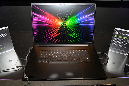꡼ No.001Υͥ / Thunderbolt 5ܤΡRazer Blade 18פ4K3̤ǤΥץ쥤ǽˡ CES 2024Razer֡ݡ