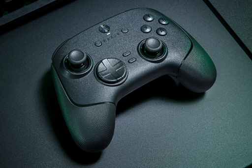 画像ギャラリー No.002のサムネイル画像 / 8Kポーリングレート対応のPC用ゲームパッド「Wolverine V3 Pro 8K PC」がRazerから