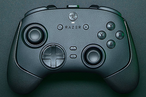 画像ギャラリー No.003のサムネイル画像 / 8Kポーリングレート対応のPC用ゲームパッド「Wolverine V3 Pro 8K PC」がRazerから