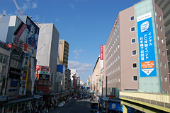 画像集#008のサムネイル/「Nehalemは3ラインナップで登場(?)」「Core 2 Quadはガンダムに入ってる」――Intel in Osakaレポート