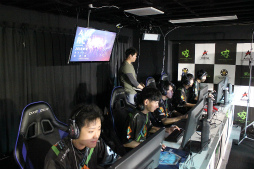 画像ギャラリー No.013のサムネイル画像 / 「AVA」前期王者の座を掴んだのは「Rapid7」。新モード「EXD」の実装も明かされた「AVARCT2018 前期オフライン決定戦」レポート