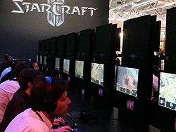 ꡼ No.001Υͥ / GamescomϡStarcraft II: Wings of LibertyפΥ󥰥ץ쥤ѥڡ󤬽