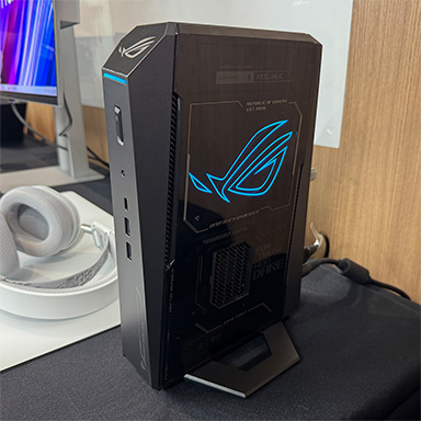 画像ギャラリー No.011のサムネイル画像 / ゲーマー向け新型有機ELディスプレイやRTX 5080搭載小型PC,初音ミクコラボPCパーツなどASUSが今後発売予定の製品を披露