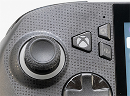 画像ギャラリー No.010のサムネイル画像 / 期待の携帯型ゲームPC「ROG Xbox ALLY」テストレポート。Xbox由来のグリップと全画面UIで使い勝手はどう変わった?