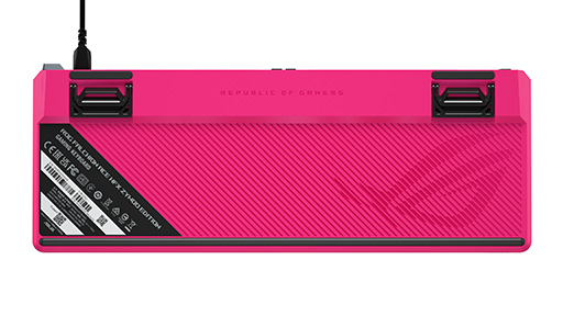 画像ギャラリー No.004のサムネイル画像 / 底面がピンクのド派手な10キーレスキーボード「ROG Falchion Ace HFX ZywOo Edition」が11月28日発売。ラピッドトリガーに対応