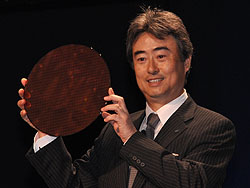 ꡼ No.004Υͥ / ƥ롤ȳطԤ򽸤᤿٥ȡIntel Forum 2010פ򳫺