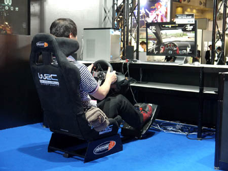 ꡼ No.011Υͥ / TGS 2010Ͽ͵PC14ȥʴĶǥץ쥤Ǥ㤦Gaming PC Worldץ֡ݡ