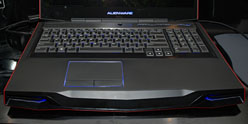 ꡼ No.013Υͥ / PRAlienwareǯƬ饨󥸥M17xפοǥϡեHD120HzվǽǡPS3Xbox 360ΥɽǤ