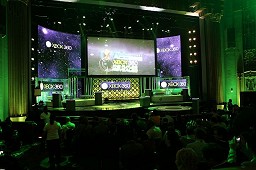 ꡼ No.004Υͥ / E3 2010ϿXbox 360ȯɽ 250GB HDDܤǲʤϿ֤624Xbox 360 Media Briefing®