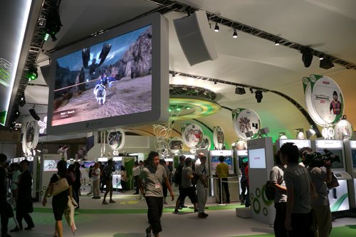 ꡼ No.001Υͥ / TGS 2010ϥޥեȥ֡ˤϥɥѡƥȥޤ50ȥ뤬롣Kinectбȥ֥ޥ2פλͷʤɸ