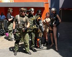 ꡼ No.005Υͥ / E3 2010Ͼ罨״Ĥ󥼥륹Υॷåפ˹סǤΡMETAL GEAR SOLID PEACE WALKER WORLD TOURפͻҤϡ