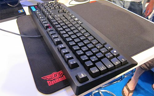 ꡼ No.013Υͥ / GamescomZOWIE GEARȯΥܡɡCeleritasפȯȼǽܤǡȤ餷ʤʷϵ̤ơ