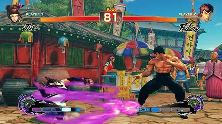 画像ギャラリー No.002のサムネイル画像 / 日本各地で開かれる「スーパーストリートファイターIV」の店頭体験会に急げ。そこで“油まみれの親父”と“キツめなテコンドー美女”の技を体験するんだ