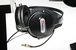 ꡼ No.011Υͥ / ThermaltakeΥޡ֥ɡTt eSPORTSôԤʹά̡ץޡѤ2饤ʥåפǾ
