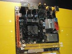 画像ギャラリー No.003のサムネイル画像 / ZOTAC,「GeForce GT 430」オンボードのMini-ITXマザーボードを公開
