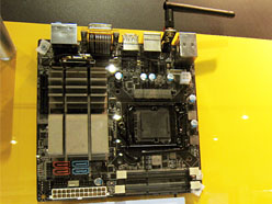 画像ギャラリー No.004のサムネイル画像 / ZOTAC,「GeForce GT 430」オンボードのMini-ITXマザーボードを公開