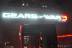 ²èÁü¥®¥ã¥é¥ê¡¼ No.002¤Î¥µ¥à¥Í¥¤¥ë²èÁü / ËÜÆüȯÇä¤Î¡ÖGears of War 3¡×¡¤FUJIWARA¡¤Äص´ÅÛ¤µ¤ó¡¤¤¢¤ä¤Þ¤óJAPAN¤¬È¯Çä¤ò½ËÊ¡¤·¤Ë¶î¤±¤Ä¤±¤¿¡¤È¯ÇäµÇ°¥¤¥Ù¥ó¥È¤ÎÌÏÍͤò¥ì¥Ý¡¼¥È