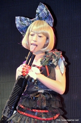 ²èÁü¥®¥ã¥é¥ê¡¼ No.022¤Î¥µ¥à¥Í¥¤¥ë²èÁü / ËÜÆüȯÇä¤Î¡ÖGears of War 3¡×¡¤FUJIWARA¡¤Äص´ÅÛ¤µ¤ó¡¤¤¢¤ä¤Þ¤óJAPAN¤¬È¯Çä¤ò½ËÊ¡¤·¤Ë¶î¤±¤Ä¤±¤¿¡¤È¯ÇäµÇ°¥¤¥Ù¥ó¥È¤ÎÌÏÍͤò¥ì¥Ý¡¼¥È