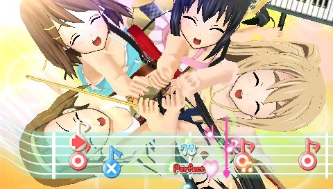 画像ギャラリー No.020のサムネイル画像 / 「けいおん! 放課後ライブ!!」には,テレビアニメで見られなかった“ゴシック衣装 梓Ver”も収録! バンドメンバー達の衣装を自由に着せかえよう