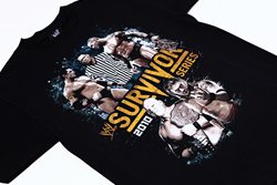 画像ギャラリー No.004のサムネイル画像 / WWEファン垂涎!「WWE SmackDown vs. Raw 2011」早期購入者特典は日本未発売の「サバイバーシリーズ」公式Tシャツだ