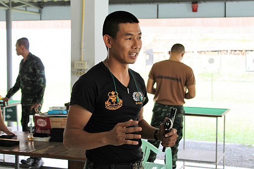 ���������꡼ No.021�Υ���ͥ������ / ��޼�����֥Ϲ��強����ưˤ�ʤɵ��Ť�Ÿ��ʪ�����륿���η������ϡ�Adisorn Camp�ץ�ݡ���