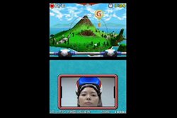 画像ギャラリー No.007のサムネイル画像 / 任天堂,カメラに映る顔でハンググライダーを操作する異色のアクション「カメラであそぶ 顔グライダー」をDSiウェアとして7月28日より配信開始