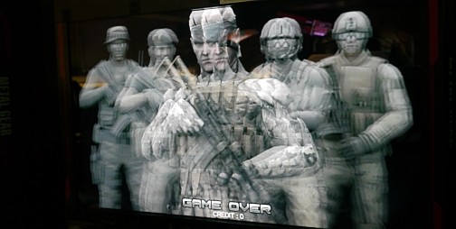 画像ギャラリー No.012のサムネイル画像 / キーワードは“立体視”+“ヘッドトラッキング”。「METAL GEAR ARCADE」のロケテストで,FPSの未来を垣間見た