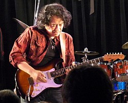 画像ギャラリー No.006のサムネイル画像 / 4年ぶりの「ギタドラ」ライブ!「GuitarFreaksXG2 & DrumManiaXG2 Original Soundtrack 1st season」リリース記念スペシャル・ライブ&トーク・イベントレポート