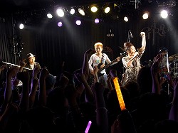 画像ギャラリー No.008のサムネイル画像 / 4年ぶりの「ギタドラ」ライブ!「GuitarFreaksXG2 & DrumManiaXG2 Original Soundtrack 1st season」リリース記念スペシャル・ライブ&トーク・イベントレポート