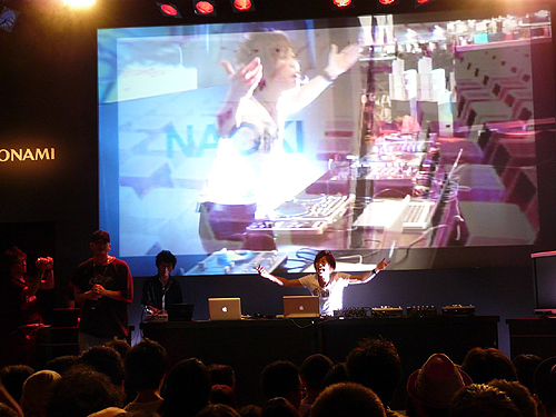 ꡼ No.010Υͥ / TGS 2010ϡKinectʥͥȡˡפоǥ󥹥ϵ˿ʲKONAMIDanceEvolutionץץ쥤ݡ