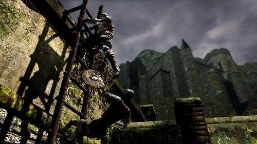 画像ギャラリー No.005のサムネイル画像 / 「DARK SOULS」では回復アイテム連打によるゴリ押し戦闘は不可能? 攻略に欠かせない「篝火」システムを紹介