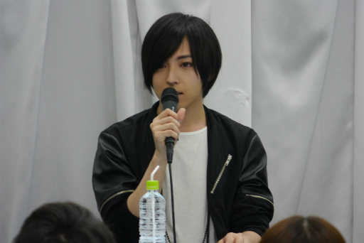 画像ギャラリー No.011のサムネイル画像 / 蒼井翔太さんが舞台裏のエピソードを明かした「舞台『ファンタシースターオンライン2 -ON STAGE-』発売記念トーク&お渡し会」レポート