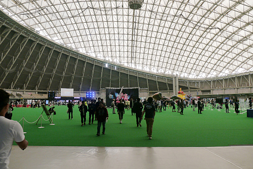 画像ギャラリー No.003のサムネイル画像 / 「ファンタシースター感謝祭 2019」札幌会場レポート。EPISODE6の最新アップデート情報や「終の艦隊迎撃戦」の実機プレイも