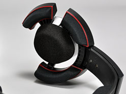 画像ギャラリー No.010のサムネイル画像 / なぜソニーはPCゲーマー向けのヘッドセットを始めたのか。開発者に聞く,「DR-GA500」「DR-GA200」発売直前インタビュー