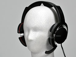 画像ギャラリー No.011のサムネイル画像 / なぜソニーはPCゲーマー向けのヘッドセットを始めたのか。開発者に聞く,「DR-GA500」「DR-GA200」発売直前インタビュー