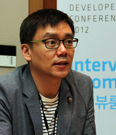 画像ギャラリー No.003のサムネイル画像 / スマートフォン版だからといってダウングレードすることはない――「三国志を抱く。」,キム・テゴン氏への合同インタビュー