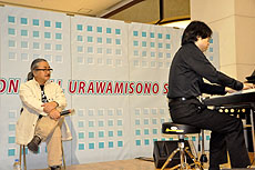 画像ギャラリー No.007のサムネイル画像 / 「仲間を求めて」「ビッグブリッヂの死闘」といった人気楽曲も披露された,植松伸夫さんと中山博之さん出演のFF音楽CD発売記念イベントをレポート