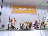 画像ギャラリー No.010のサムネイル画像 / 「武装神姫」5周年! コナミスタイル東京ミッドタウン店で行われた鳥山プロデューサー1日店長イベントの大盛況ぶりをレポート