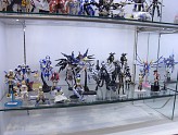 画像ギャラリー No.015のサムネイル画像 / 「武装神姫」5周年! コナミスタイル東京ミッドタウン店で行われた鳥山プロデューサー1日店長イベントの大盛況ぶりをレポート