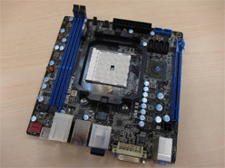 ꡼ No.012Υͥ / X79PCIe 3.0бαDIMMݡ4礫ԤΥޥܡɳȯΩ夲SapphireˤʹƤ